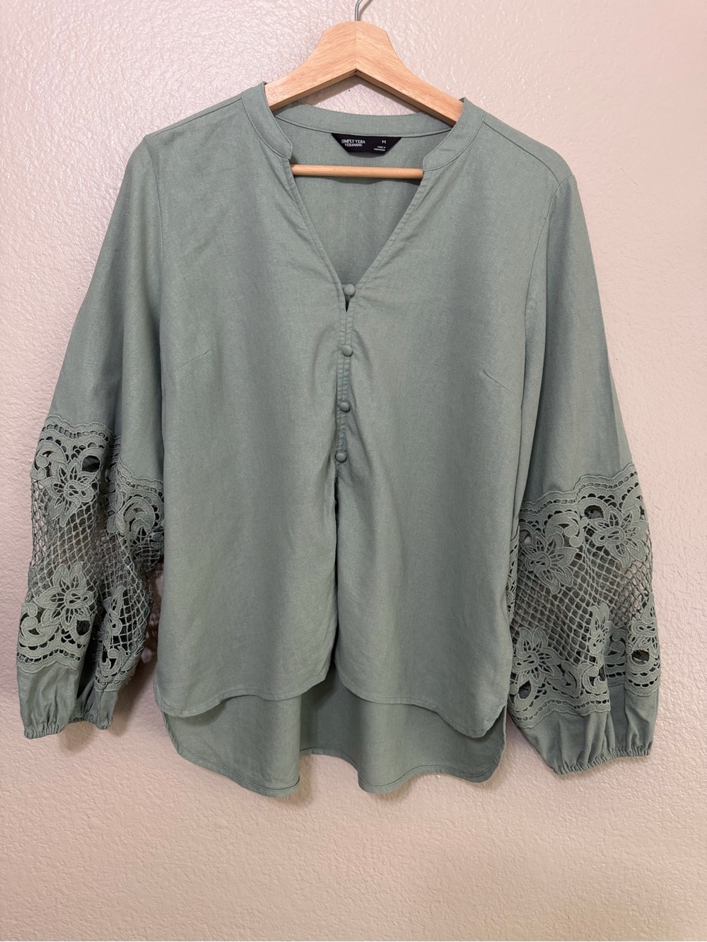Womens Peasant Linen Sage Green Embroidered Blouse with Balloon Lace Sleeves M